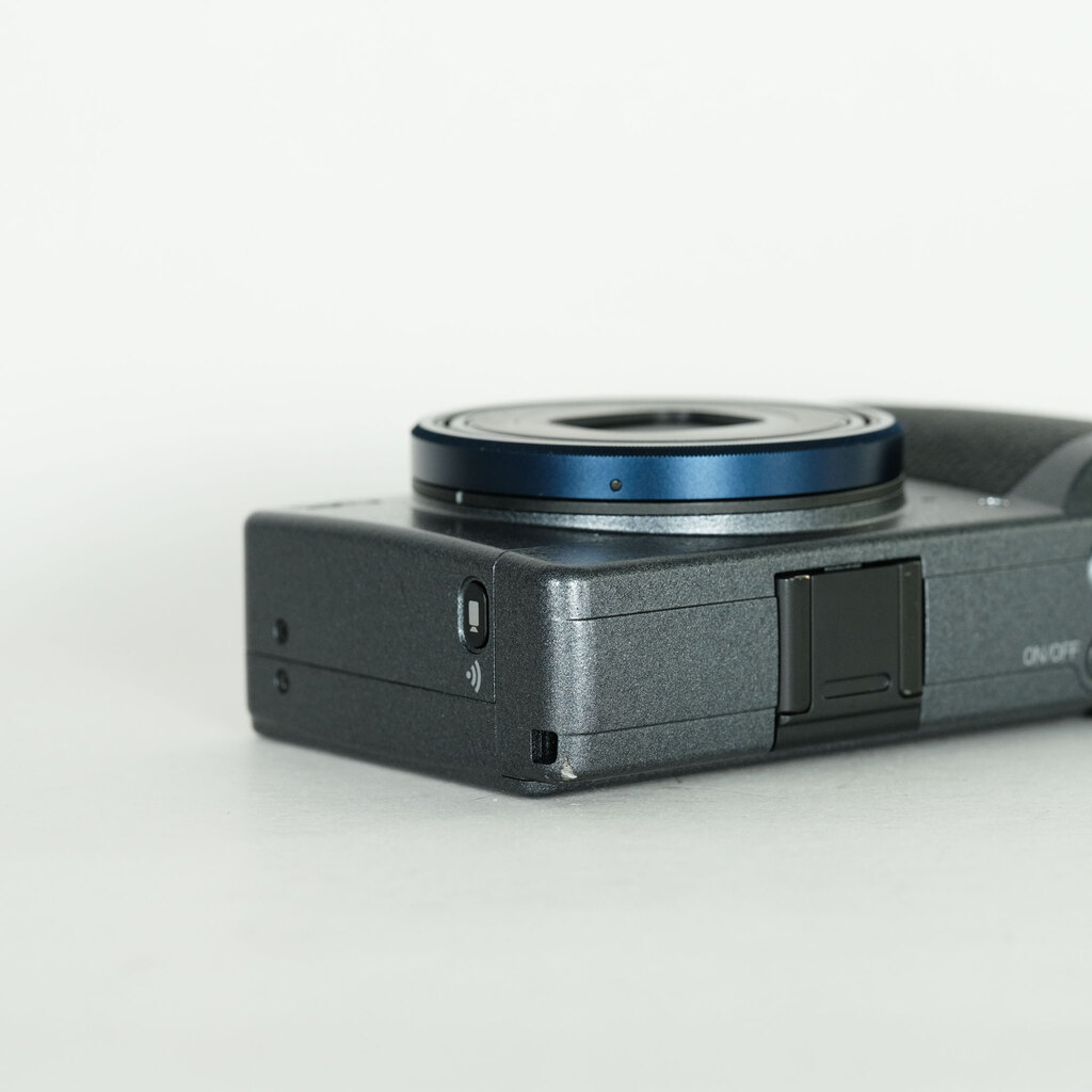 RICOH GR IIIx Urban Editionの出品 | ONE SCENE（ワンシーン）