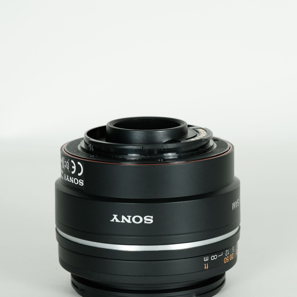 SONY 85mm F2.8 SAM SAL85F28