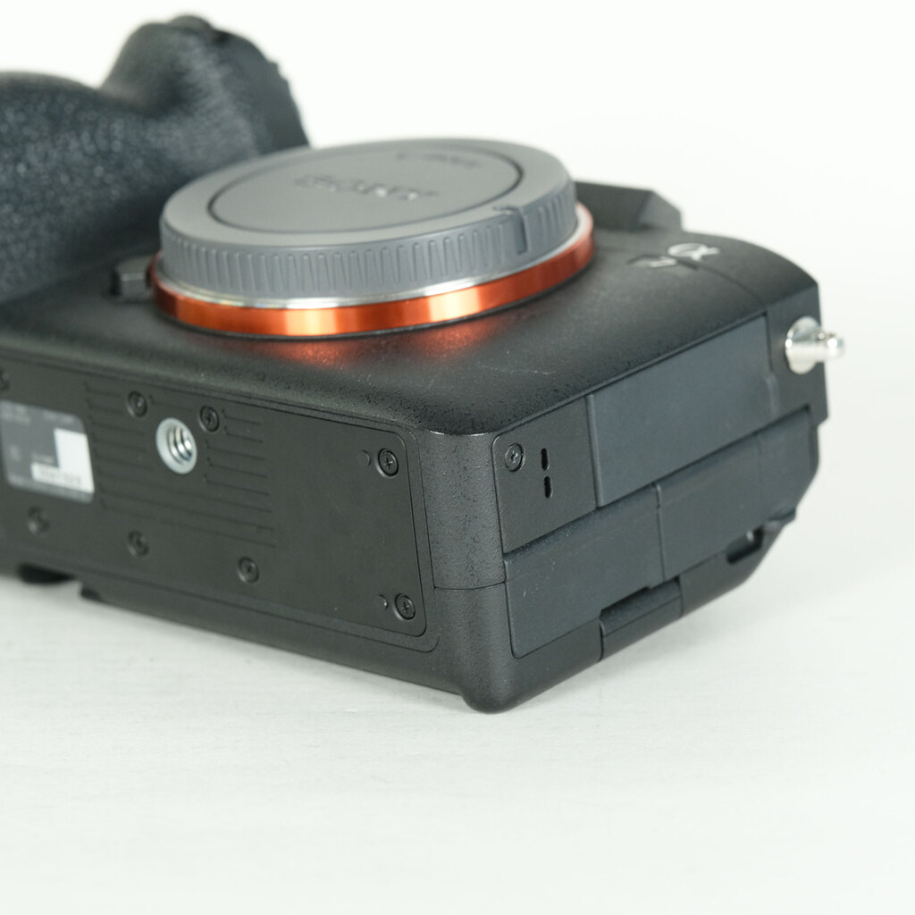 SONY α7 IV（ILCE-7M4）の出品 | ONE SCENE（ワンシーン）