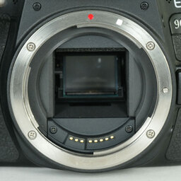 Canon EOS 9000D