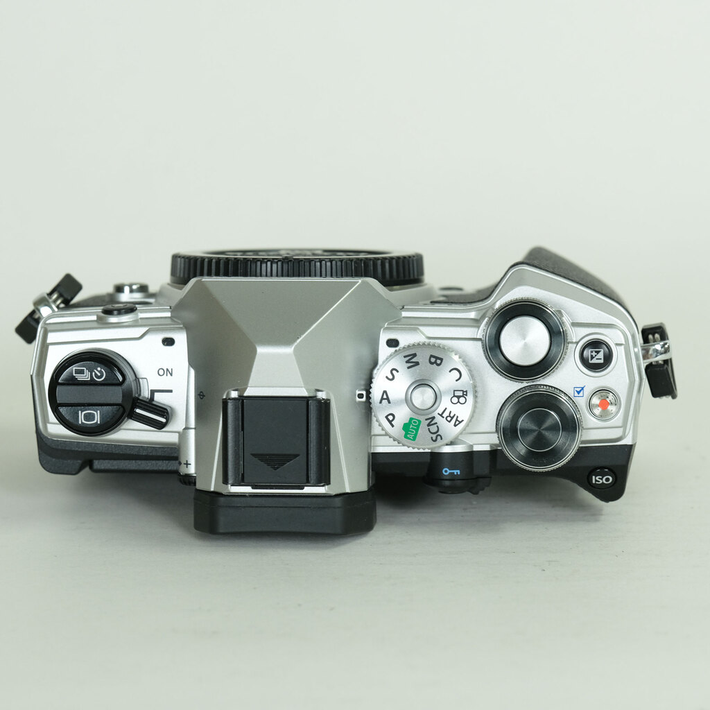 OM SYSTEM OM-5