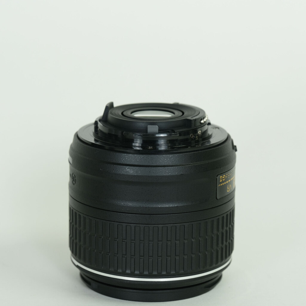 Nikon AF-S DX NIKKOR 18-55mm f3.5-5.6G VR II