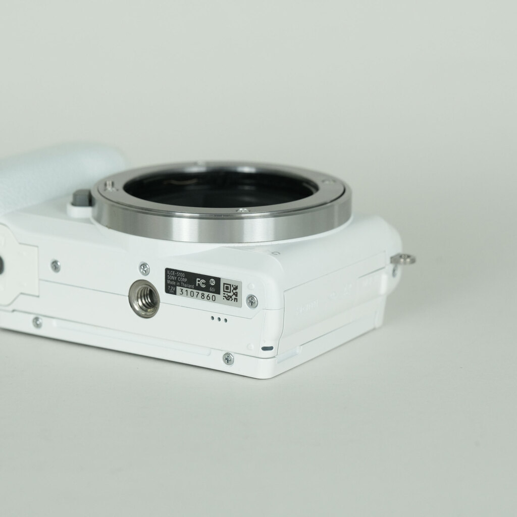 SONY α5100 ILCE-5100 ホワイトの出品 | ONE SCENE（ワンシーン）