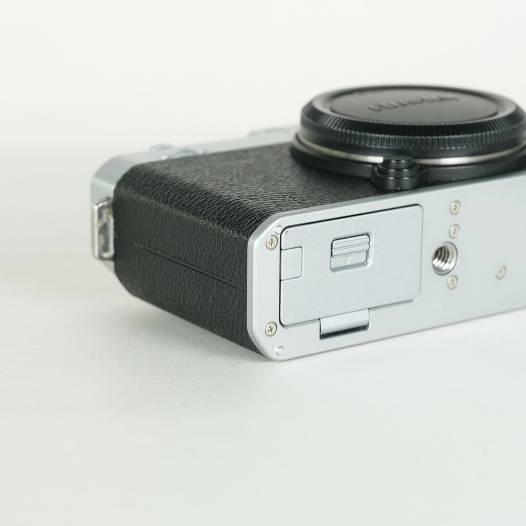 FUJIFILM X-E4 FUJIFILM X-E4