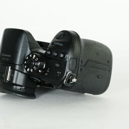 Panasonic LUMIX DMC-GH4