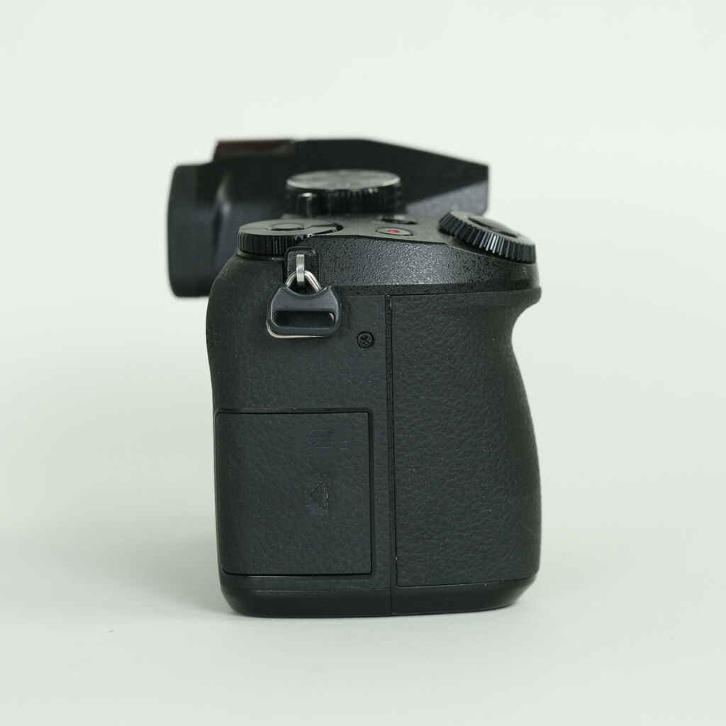 Panasonic LUMIX DMC-G8