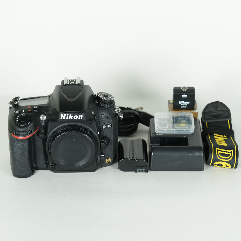 Nikon D610 [�{�f�B]
