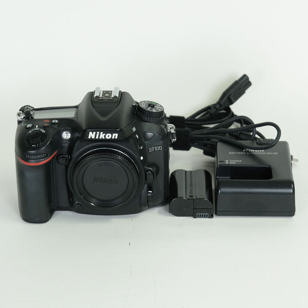 Nikon D7100