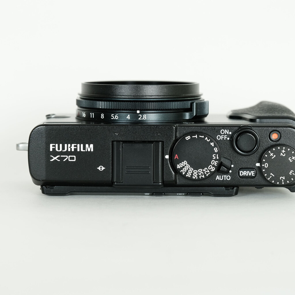 FUJIFILM X70 ブラック