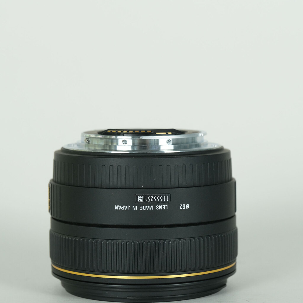 SIGMA 30mm F1.4 EX DC HSM [キヤノン用]の出品 | ONE SCENE（ワンシーン）