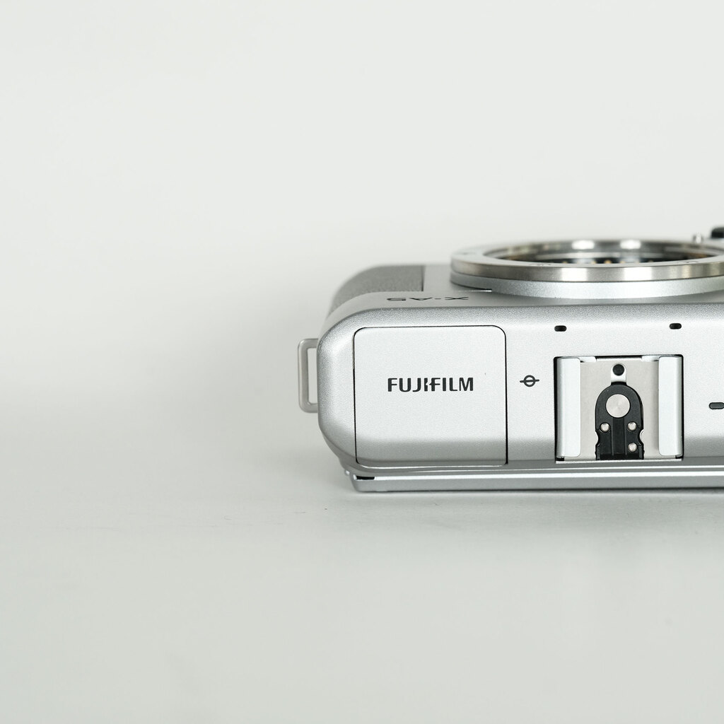 FUJIFILM X-A5