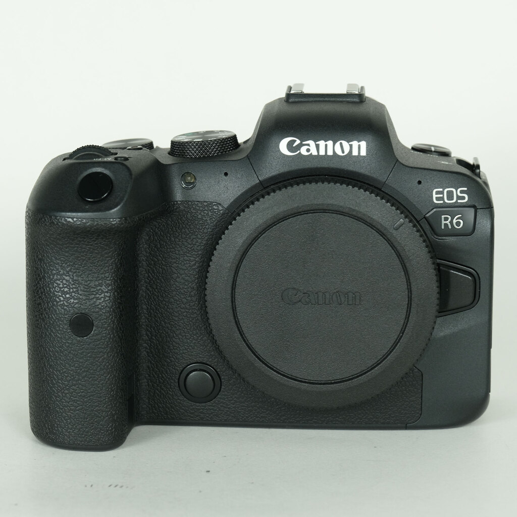 Canon EOS R6 [�{�f�B]