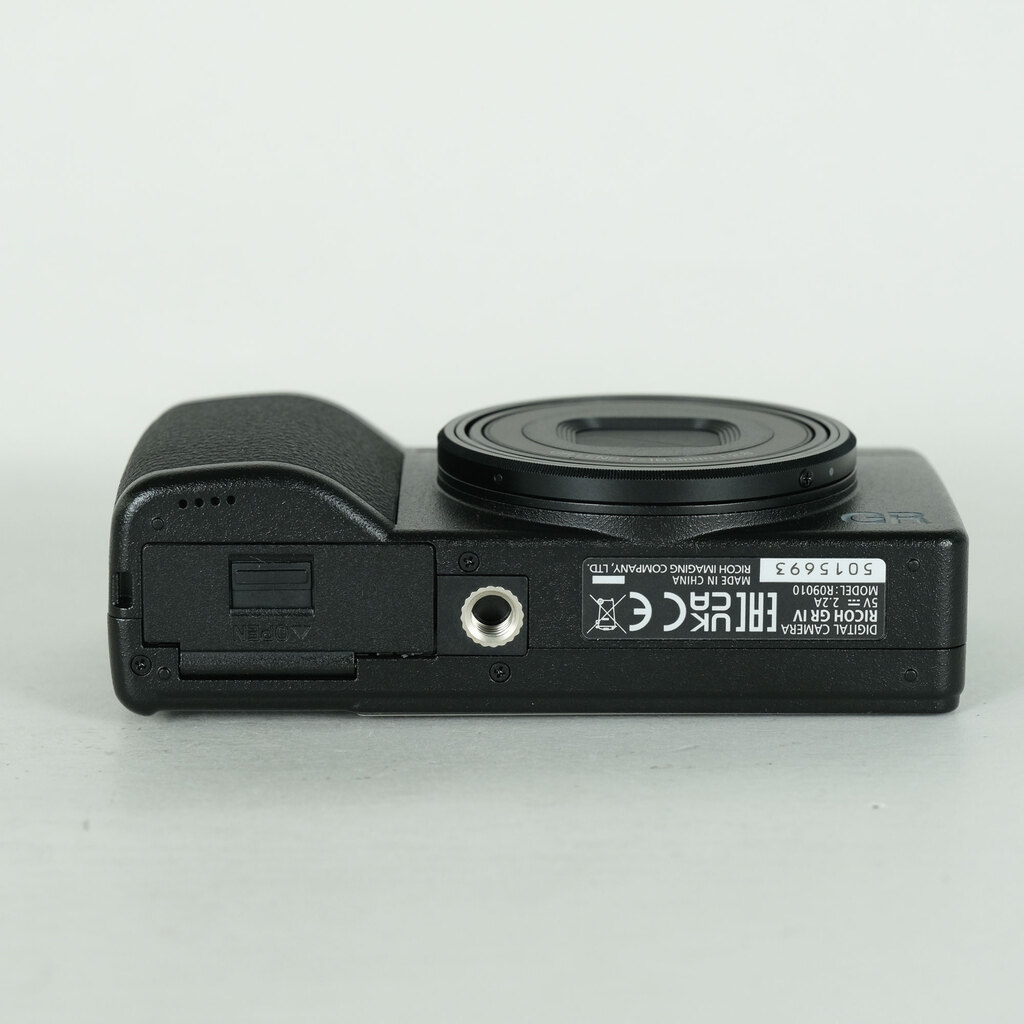 RICOH GR IVの出品 | ONE SCENE（ワンシーン）