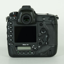 Nikon D5