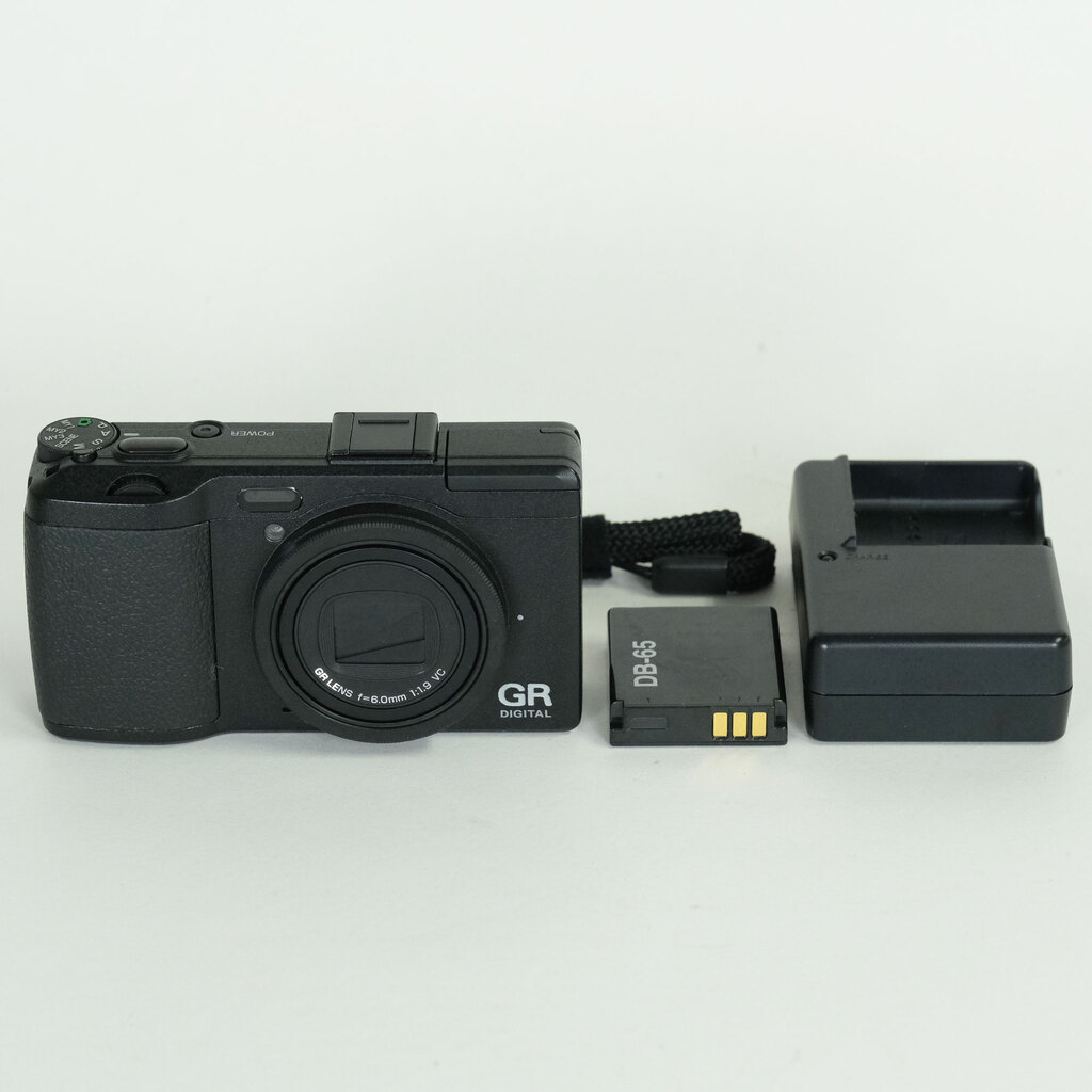 RICOH GR DIGITAL IV