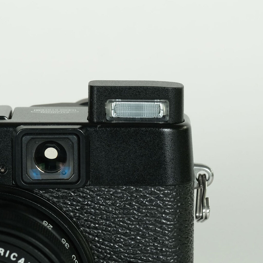 FUJIFILM X10 ブラック