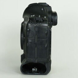 Canon EOS-1D X Mark II