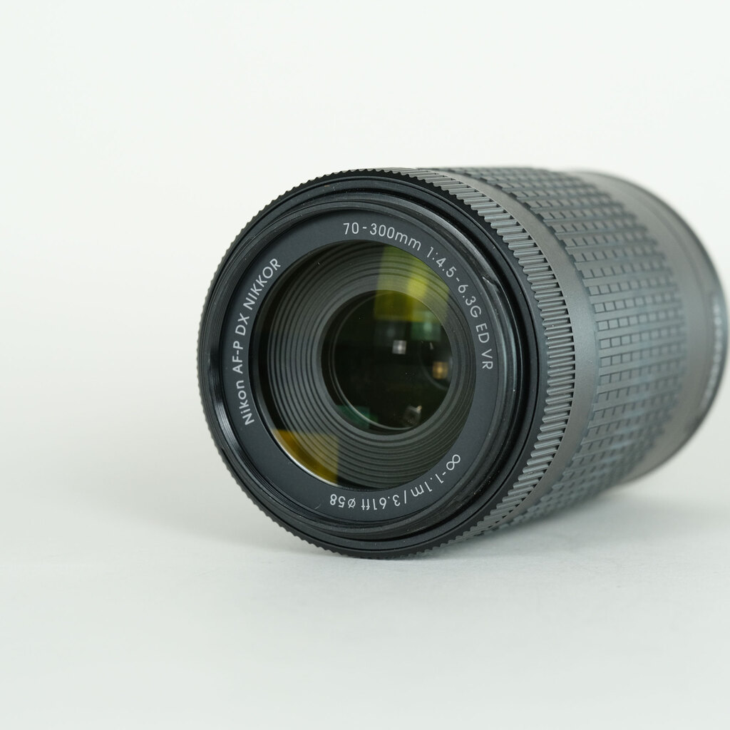 Nikon AF-P DX NIKKOR 70-300mm f/4.5-6.3G ED VR Nikon AF-P DX NIKKOR 70-300mm f/4.5-6.3G ED VR