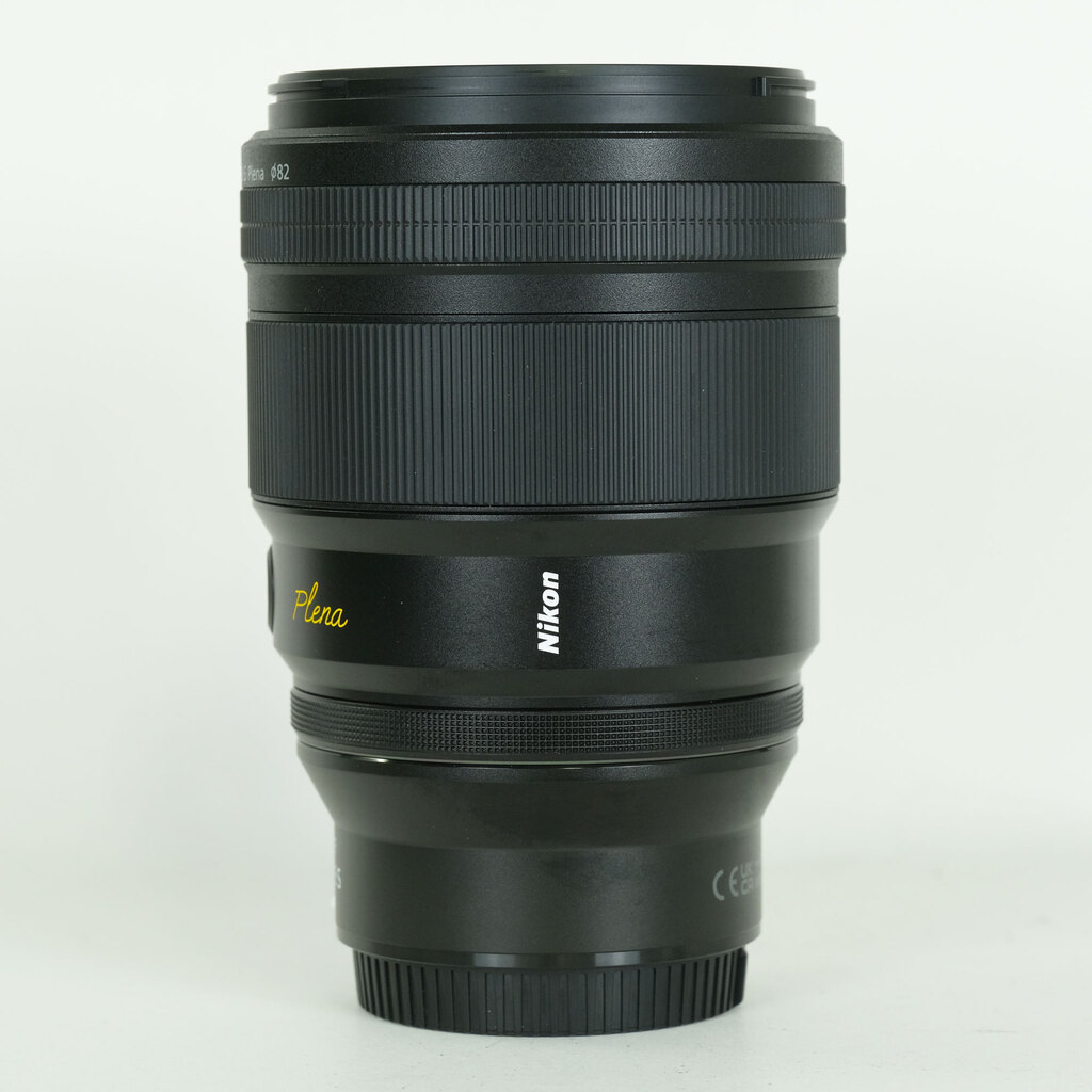Nikon NIKKOR Z 135mm f/1.8 S Plena