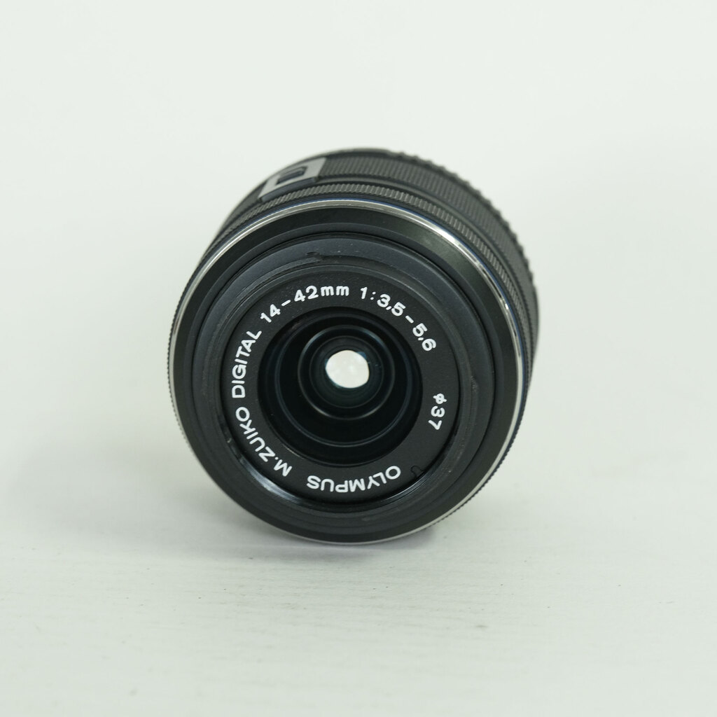 OLYMPUS M.ZUIKO DIGITAL 14-42mm F3.5-5.6IIR ブラック