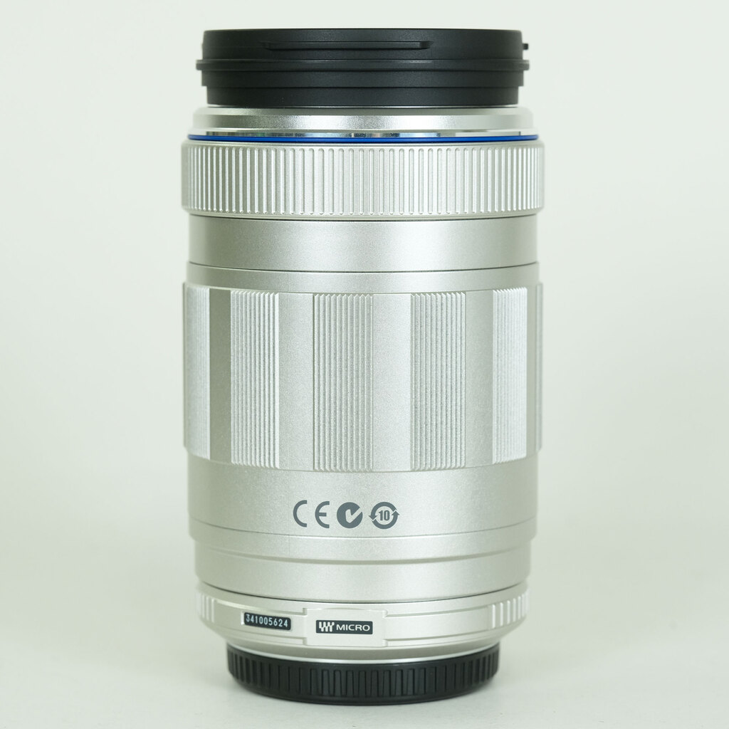 OLYMPUS M.ZUIKO ED75-300mm F4.8-6.7 シルバー