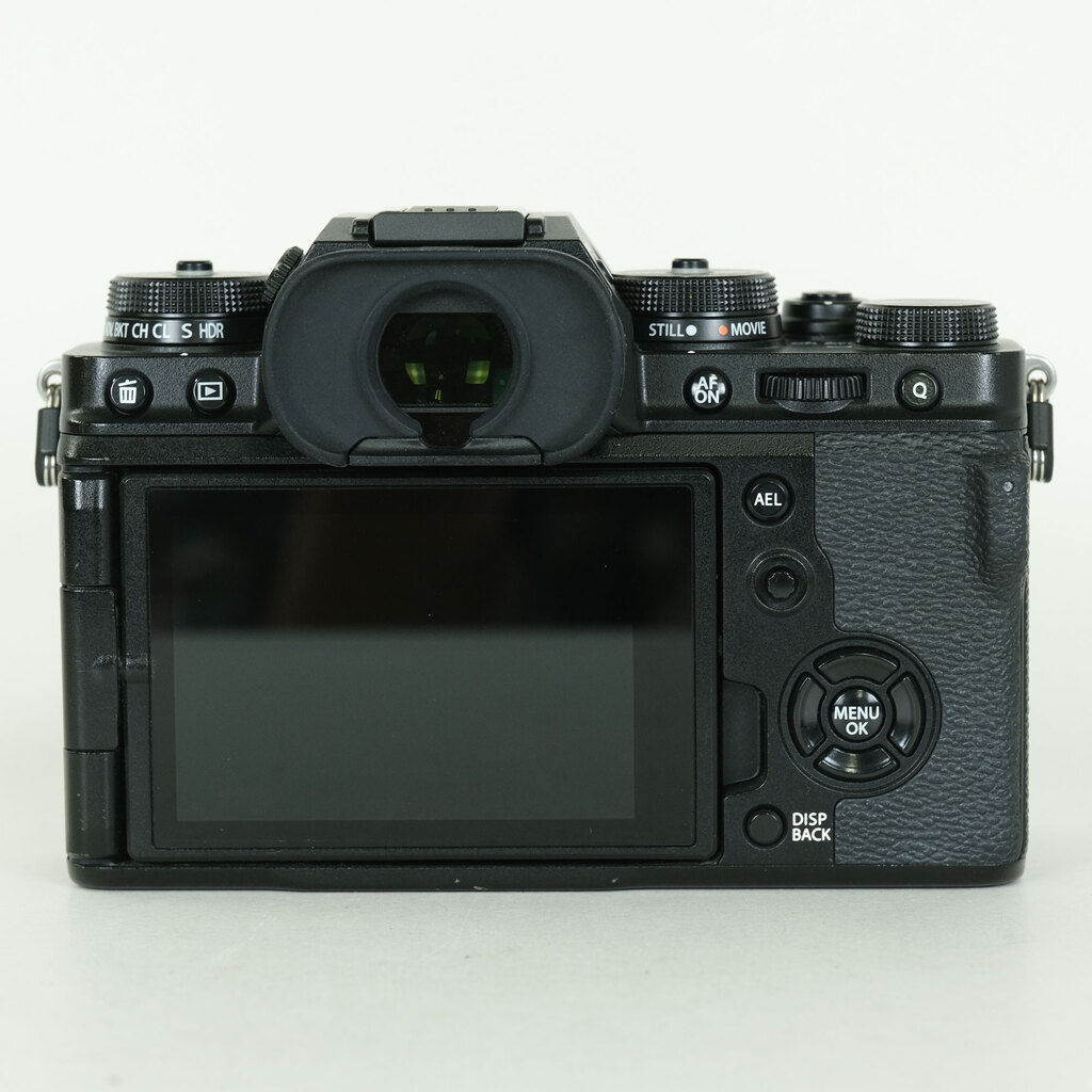 FUJIFILM X-T4 FUJIFILM X-T4