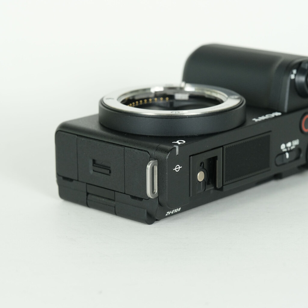 SONY ZV-E10 Ⅱ（バッテリー・ストラップなし・本体のみ） SONY VLOGCAM ZV-E10 II（ZV-E10M2）の出品 | ONE SCENE（ワンシーン）