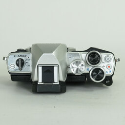 OLYMPUS OM-D E-M10 Mark II