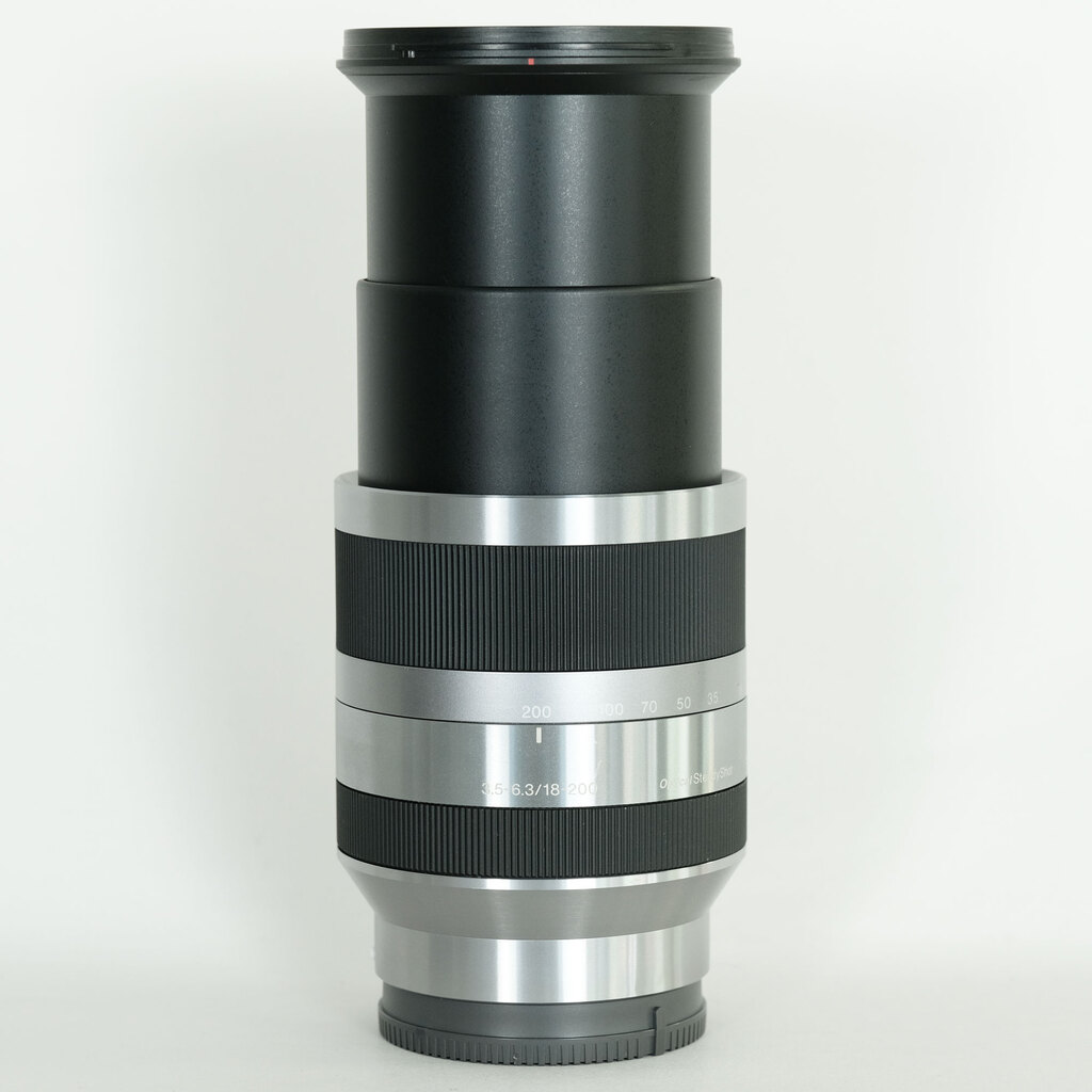 SONY E18-200mm F3.5-6.3 OSS SEL18200