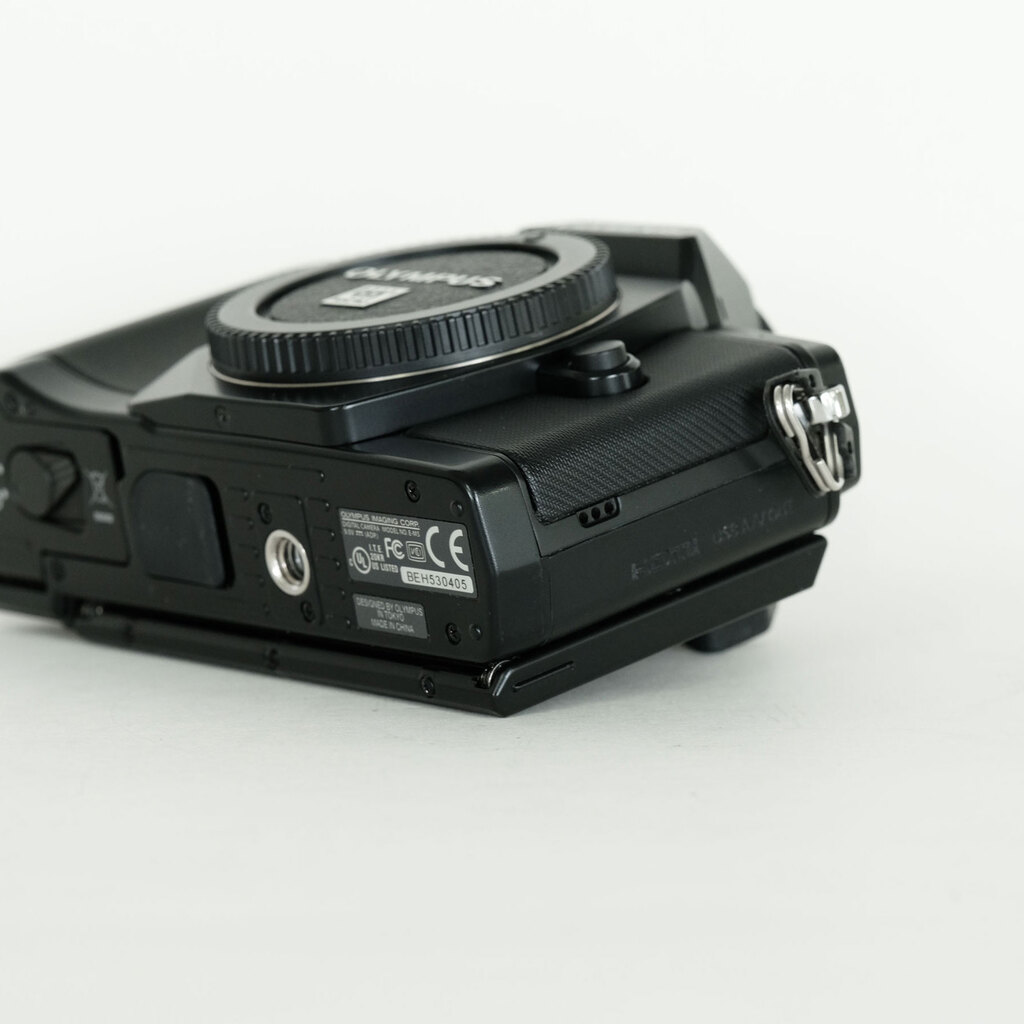 OLYMPUS OM-D E-M5 ボディ ブラック