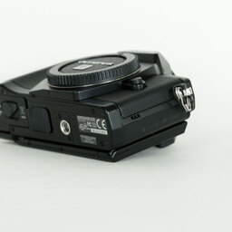 OLYMPUS OM-D E-M5 ボディ ブラック