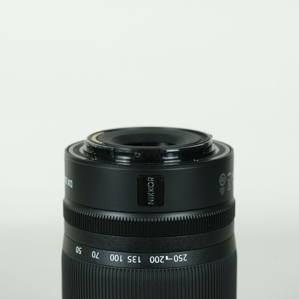 Nikon NIKKOR Z DX 50-250mm f/4.5-6.3 VR Nikon NIKKOR Z DX 50-250mm f/4.5-6.3 VR