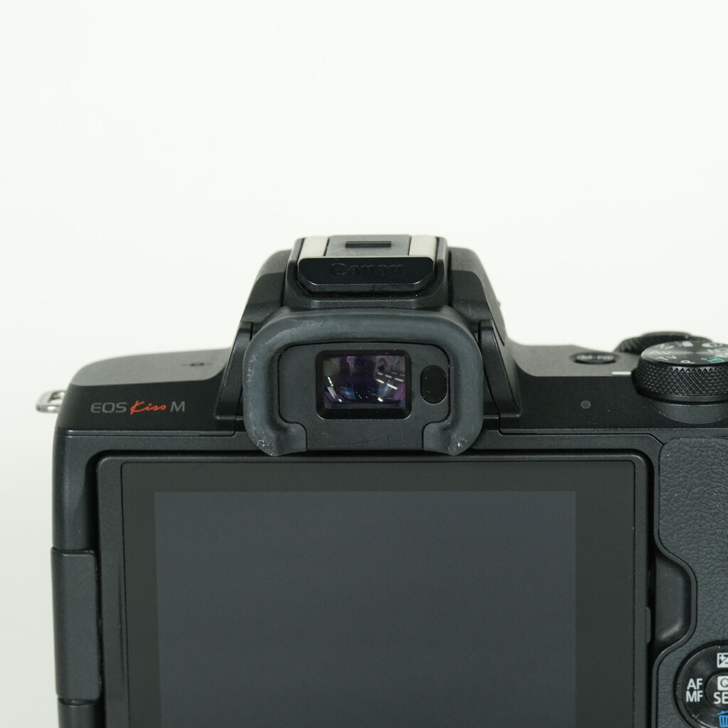 Canon EOS Kiss M Canon EOS Kiss M