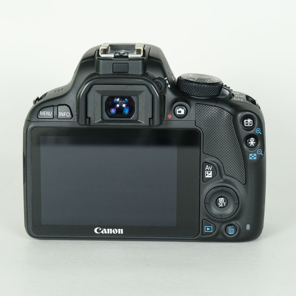 Canon EOS Kiss X7