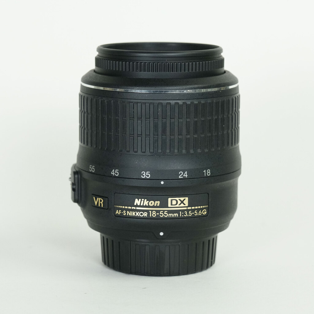 Nikon AF-S DX NIKKOR 18-55mm F3.5-5.6 G VR