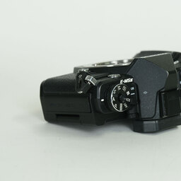 OLYMPUS OM-D E-M5 Mark II