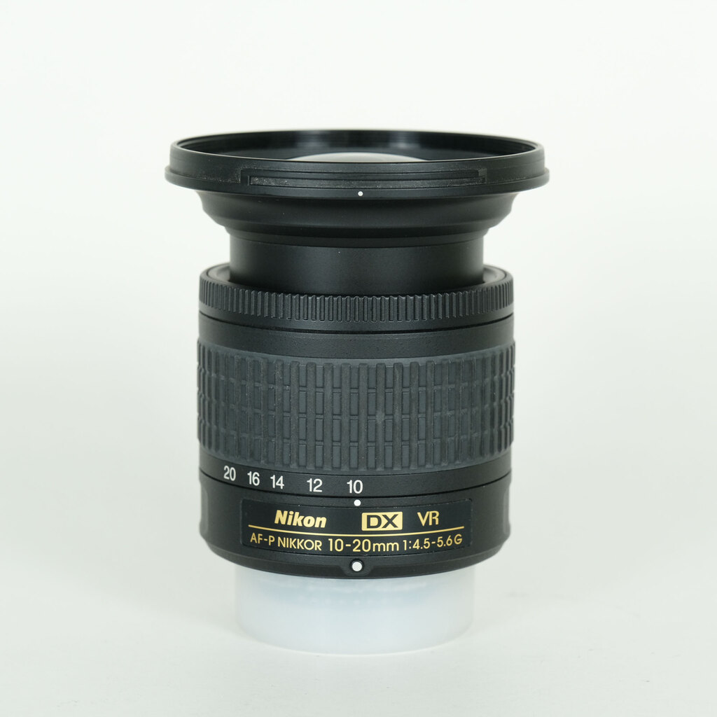Nikon AF-P DX NIKKOR 10-20mm F4.5-5.6G VR Nikon AF-P DX NIKKOR 10-20mm F4.5-5.6G VR
