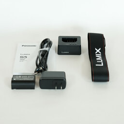 Panasonic LUMIX DC-S5