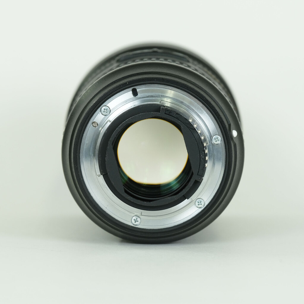 Nikon AF-S NIKKOR 24-70mm f/2.8E ED VR Nikon AF-S NIKKOR 24-70mm f/2.8E ED VR