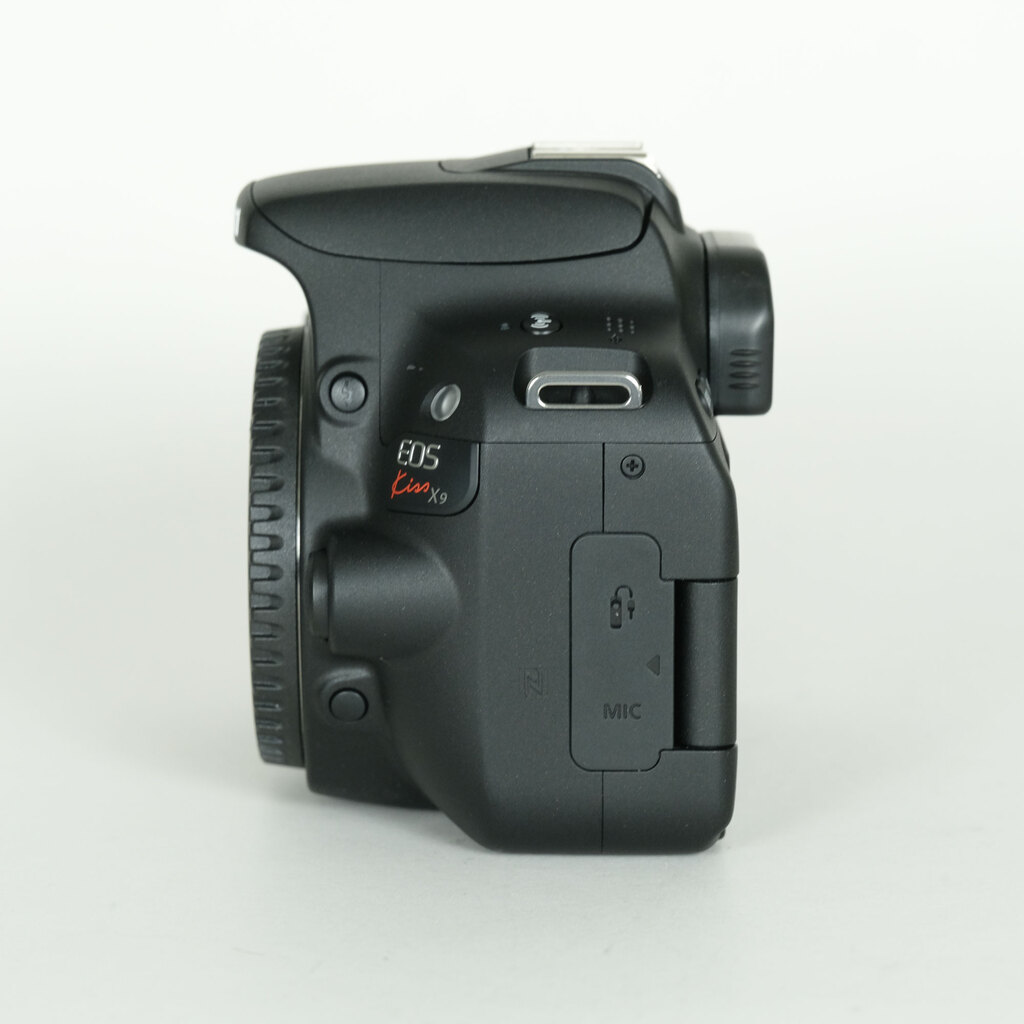 Canon EOS Kiss X9