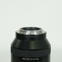 SONY FE 24-240mm F3.5-6.3 OSS SEL24240