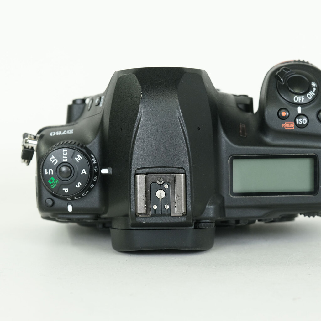 Nikon D780