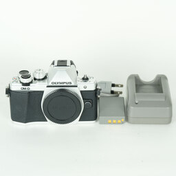 OLYMPUS OM-D E-M10 Mark II