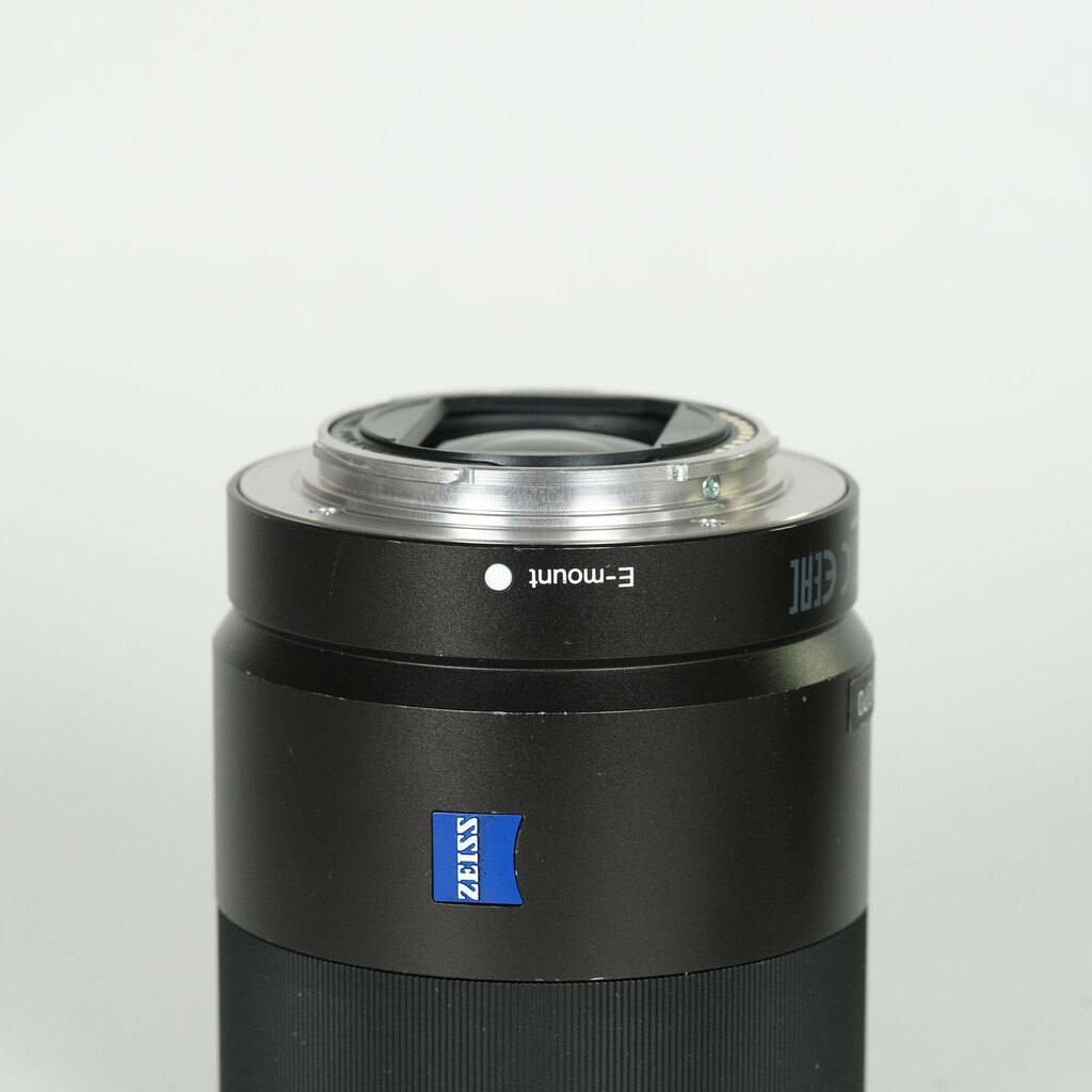 SONY Sonnar T* FE 55mm F1.8 ZA SEL55F18Z SONY Sonnar T* FE 55mm F1.8 ZA SEL55F18Z