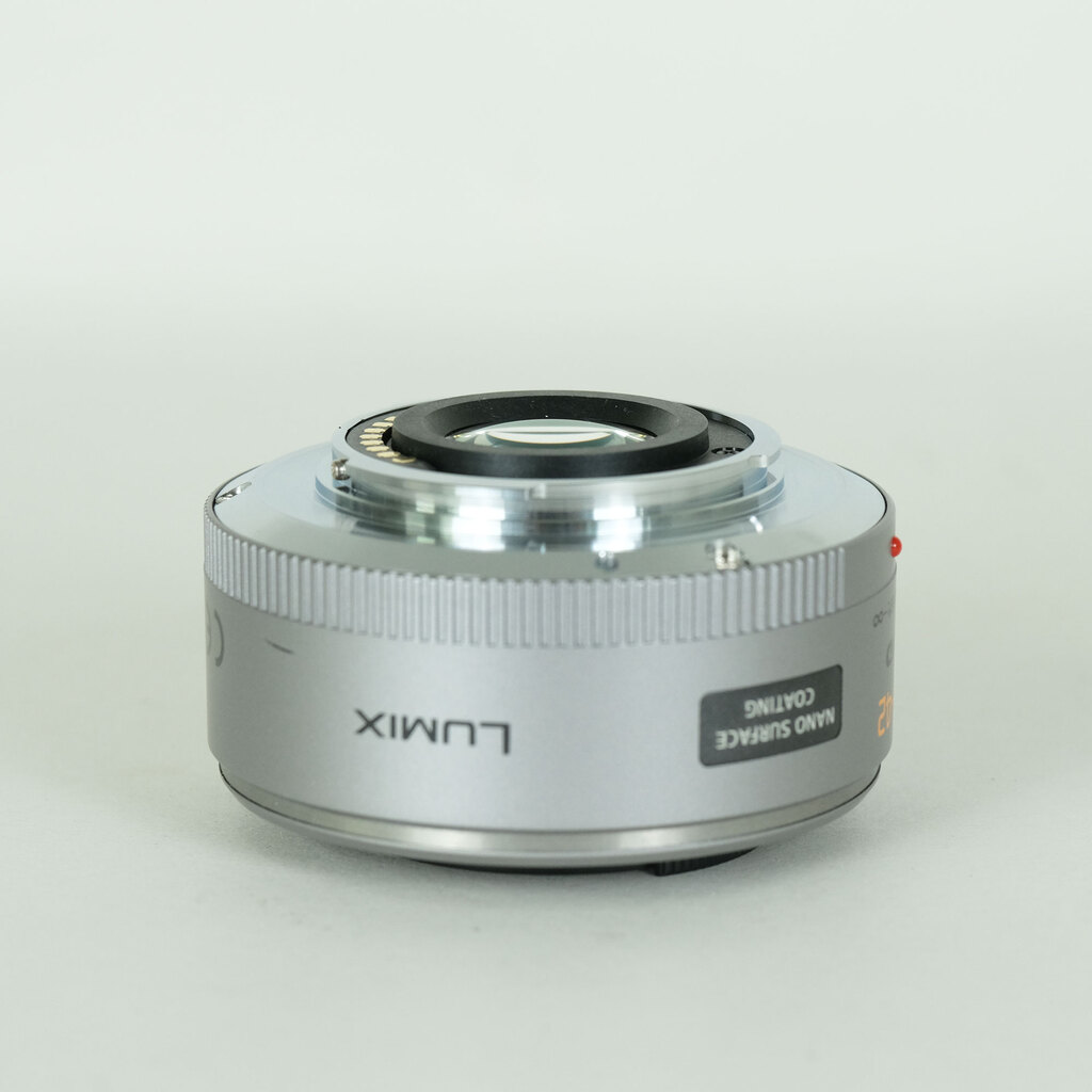 Panasonic LUMIX G X VARIO PZ 14-42mm / F3.5-5.6 ASPH. / POWER O.I.S.