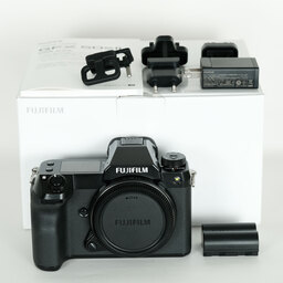 FUJIFILM GFX 50S II