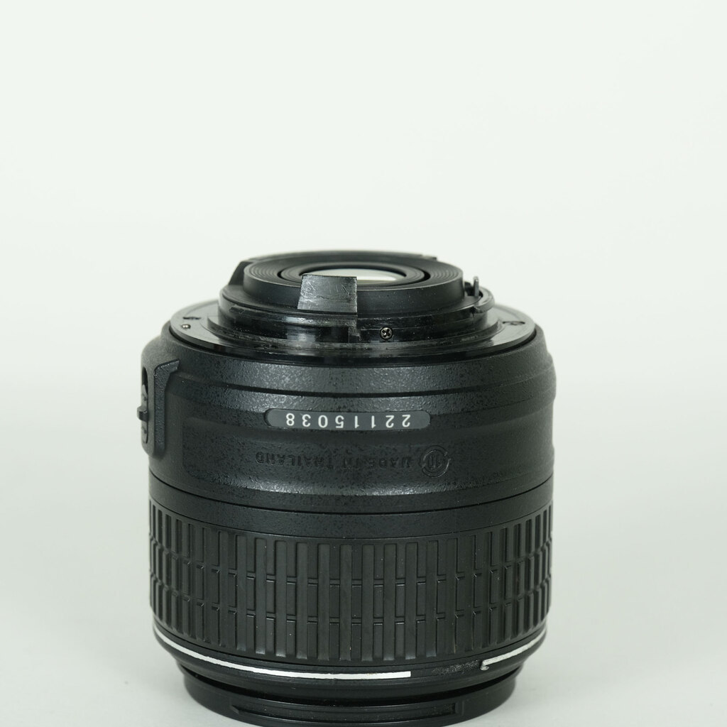 Nikon AF-S DX NIKKOR 18-55mm f3.5-5.6G VR II