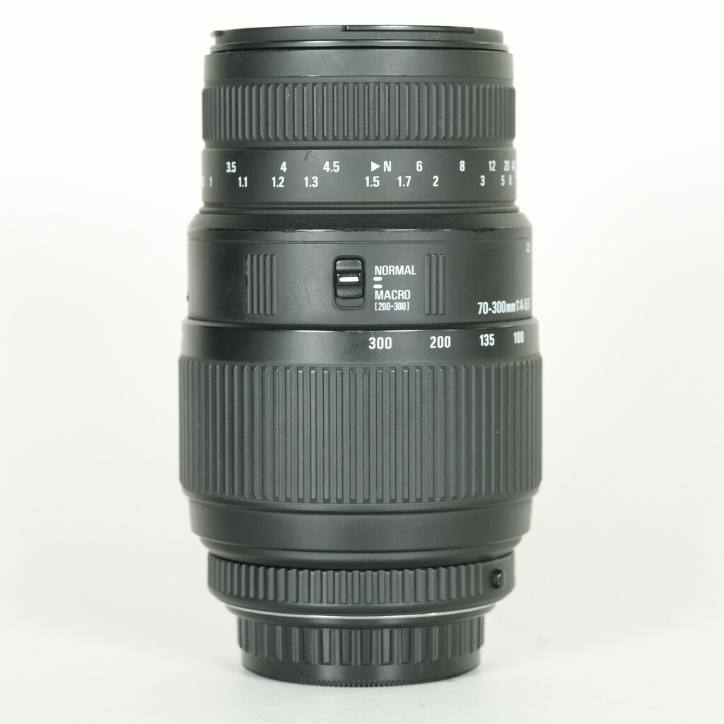 SIGMA 70-300mm F4-5.6 DG MACRO [ペンタックスK用]