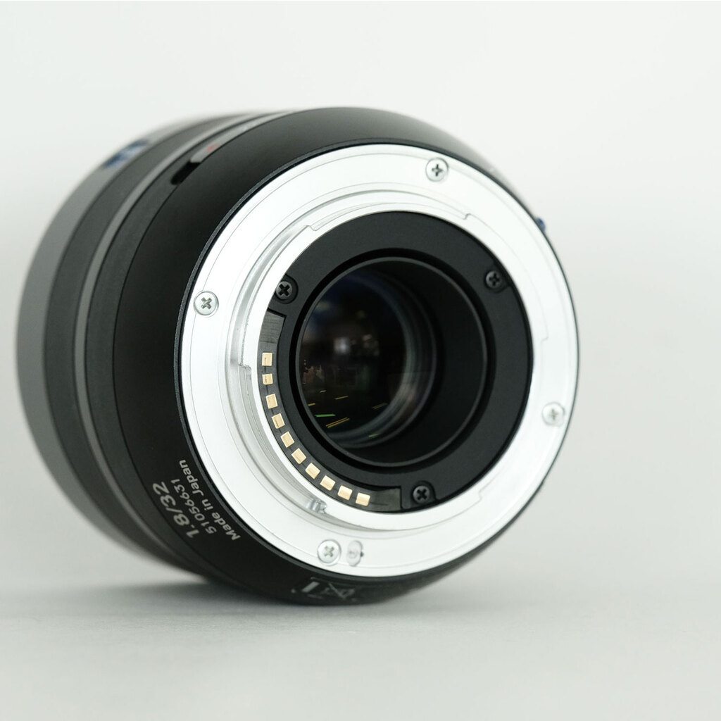 Carl Zeiss Touit 1.8/32 [フジフイルムX用]