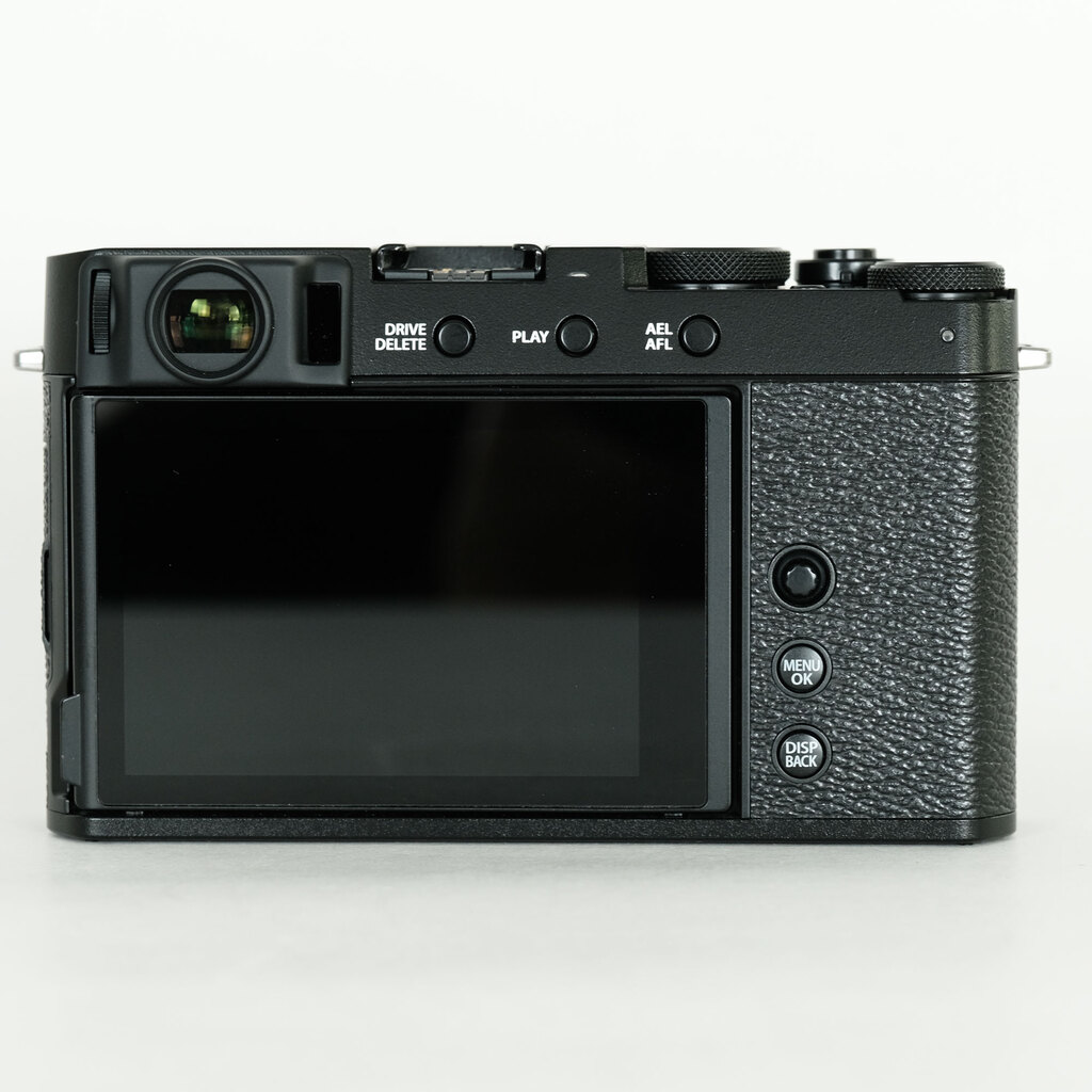 FUJIFILM X-E4